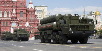 Ministro: Israel podría destruir los S-300 sirios, incluso si son rusos