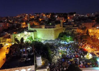 Decenas de miles de judíos acuden a la Tumba de los Patriarcas