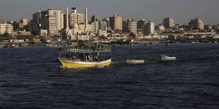 Palestinos dicen que pescador de Gaza fue muerto a tiros por las fuerzas egipcias