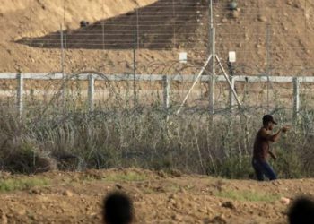 Terrorista de Gaza lanza granadas a valla de seguridad, fue capturado
