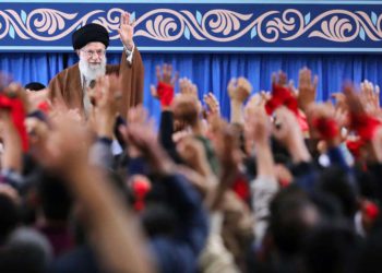 Khamenei: Irán financiará los grupos terrorista de Gaza “lo mejor que pueda”