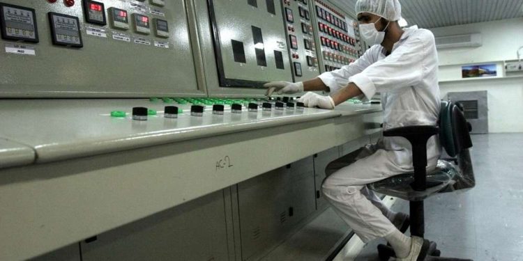 Israel guarda silencio mientras Irán es golpeado por virus informático “más violento” que Stuxnet