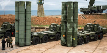 Rusia refuerza militarmente Crimea y obstruye el paso a través de ruta en el Mar del Norte