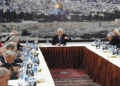 El presidente de la Autoridad Palestina, Mahmoud Abbas, habla en una reunión en Ramallah el 19 de marzo de 2018. (Crédito de la foto: PPO)