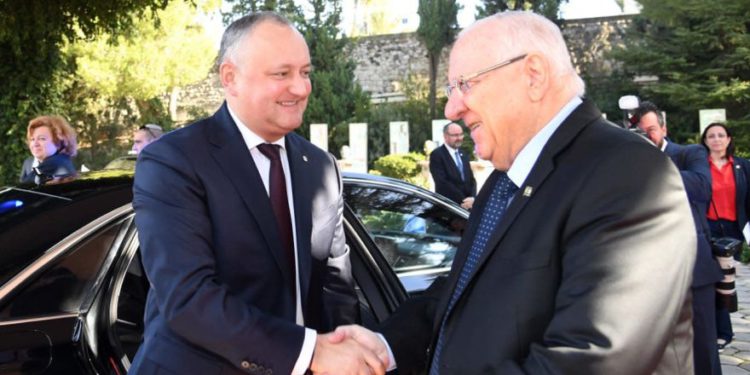 El presidente Rivlin se reunió con el presidente Igor Dodon de Moldavia. . (Crédito de la foto: HAIM ZACH / GPO)