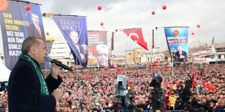 El presidente turco, Tayyip Erdogan, se dirige a sus partidarios en Konya, Turquía, el 17 de diciembre de 2018. (Crédito de la foto: REUTERS ATTENTION EDITORS)