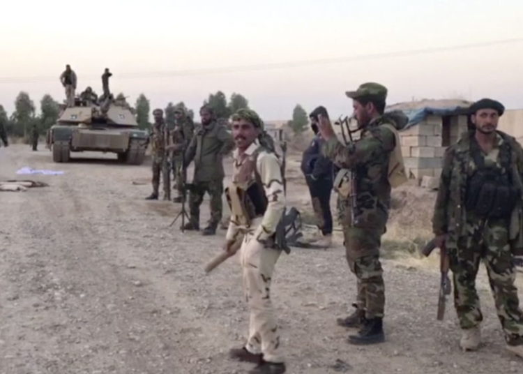 Irak evalúa la posibilidad de enviar tropas a Siria para “proteger su frontera”