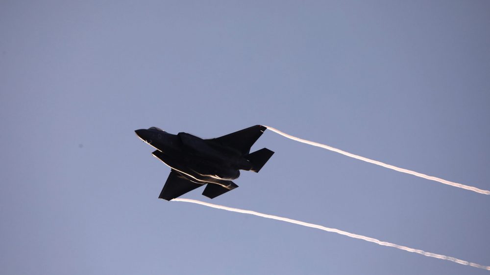 Un Lockheed Martin F-35 Lightning II, el avión más avanzado de los arsenales de Estados Unidos y vendido también a Israel (Reuters)
