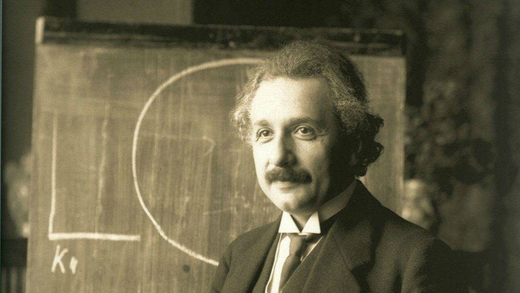 Albert Einstein, durante una conferencia en Viena en 1921. (Wikipedia / dominio público)