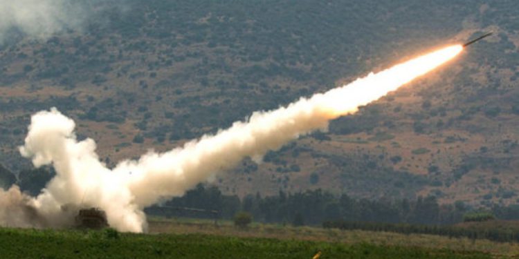 Hezbolá moviliza misiles desde Siria al sur del Líbano