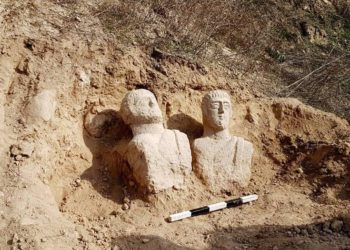 Lluvias en Israel exponen dos raros bustos funerarios