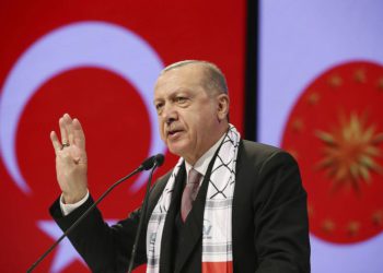 Después de conversar con Putin, Erdogan promete “acciones decisivas” en Siria