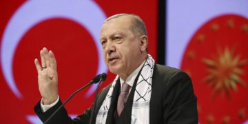 Después de conversar con Putin, Erdogan promete “acciones decisivas” en Siria