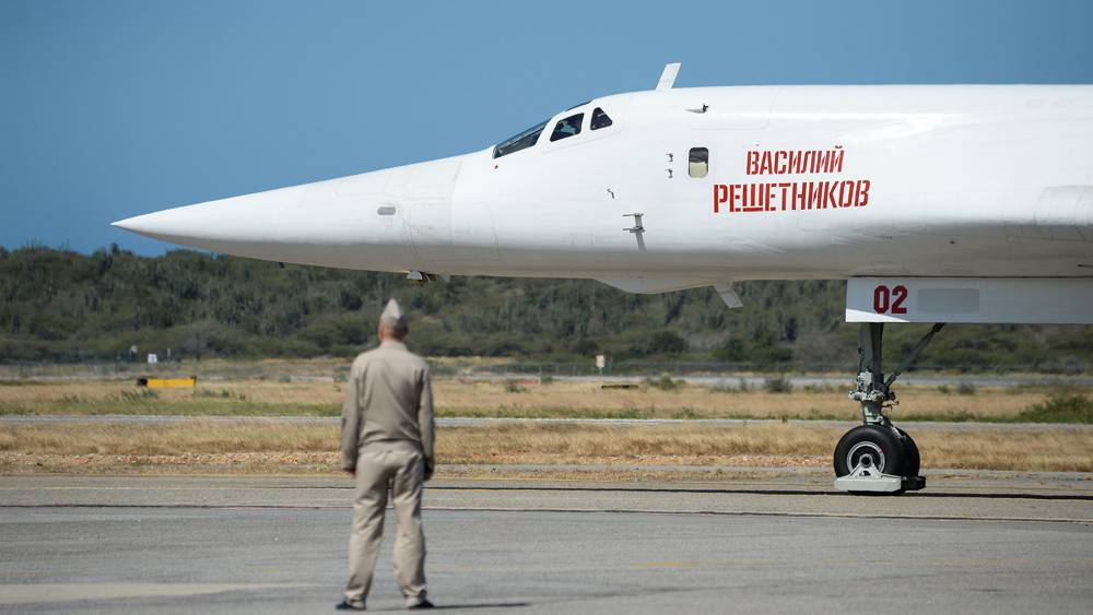 Dos bombarderos nucleares rusos Tu-160 aterrizaron en Venezuela (AFP)