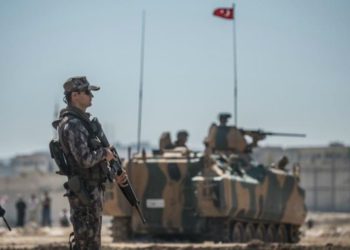 Turquía advierte a Francia sobre la protección a las milicias kurdas sirias