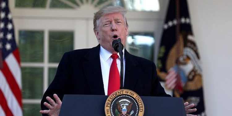 En esta foto del 25 de enero de 2019, el presidente de los Estados Unidos, Donald Trump, habla desde el Jardín de las Rosas de la Casa Blanca en Washington, DC. (Alex Edelman / AFP)