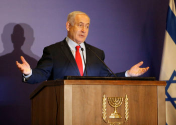El primer ministro israelí, Benjamin Netanyahu, asiste a una conferencia de prensa en Río de Janeiro, Brasil, el 30 de diciembre de 2018. (Crédito de la foto: TANIA REGO / CORTESÍA DE AGENCIA BRASIL / FOLLETO A TRAVÉS DE REUTERS)