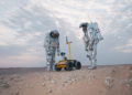 Los astronautas participan en un proyecto de simulación de Marte en Omán en febrero de 2018. (Crédito de la foto: OEWF)