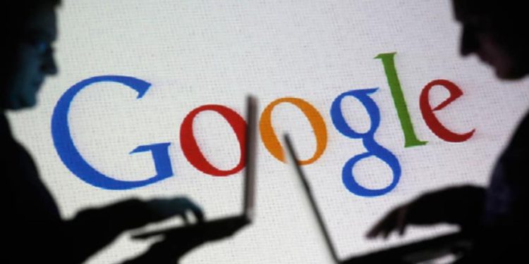 ¿Contribuye Google al antisemitismo en línea?