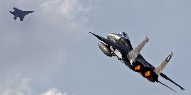 Un caza F-15 de Israel perdió su cúpula en pleno vuelo a 30 mil pies