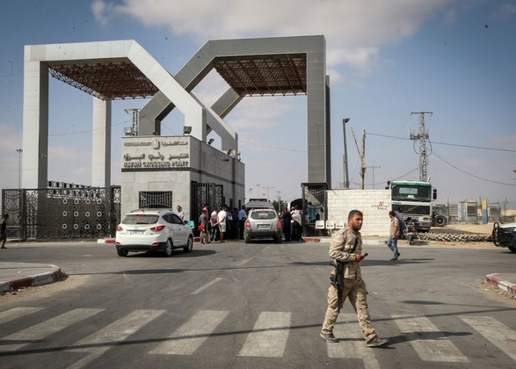 Egipto abre el paso fronterizo de Gaza por primera vez desde septiembre