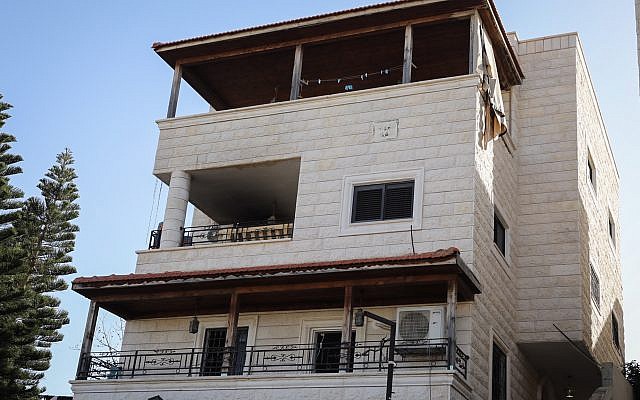 Vista de la casa donde murieron dos niños pequeños en un incendio, Kafr Kassem, 25 de enero de 2019 (Flash90)