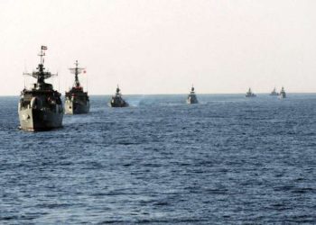 Después de la advertencia de EE.UU., Irán dice que su marina seguirá operando en el Golfo