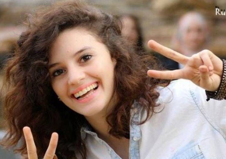 Mujer israelí de 21 años encontrada muerta cerca de un centro comercial en Australia