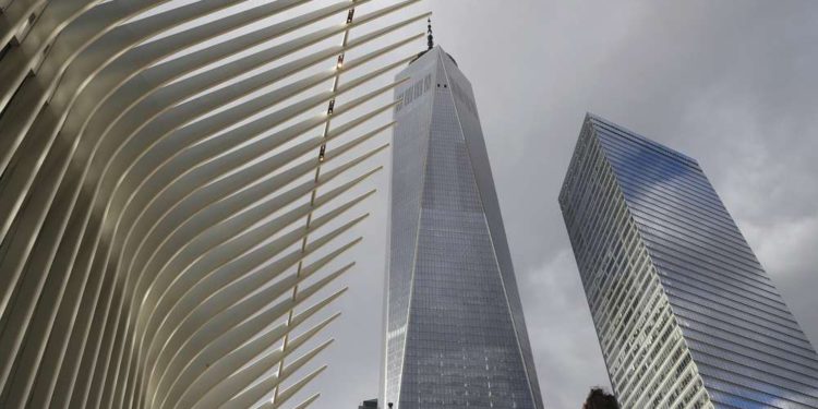 Exhibición de arte del World Trade Center con la bandera de Arabia Saudita será reubicada