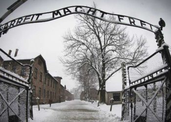 Estados Unidos promete $ 2 millones para preservar Auschwitz