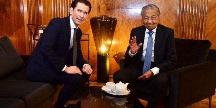 El canciller austriaco, Sebastian Kurz, se reúne con el primer ministro de Malasia, Mahathir Mohamad, en Austria el 21 de enero de 2019. Crédito: Dr. Mahathir Mohamad / Twitter.