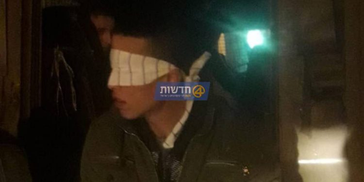 Las FDI procesarán a 5 soldados por golpear a sospechosos palestinos atados y con los ojos vendados