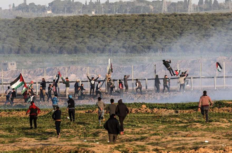 Aproximadamente diez mil árabes intentaron infiltrarse en Israel desde Gaza