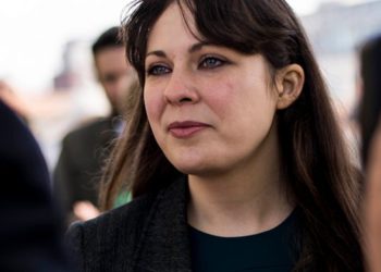 Amelia Womack, Líder Adjunta del Partido Verde del Reino Unido, vista en un video de campaña de agosto de 2016. (captura de pantalla: YouTube)