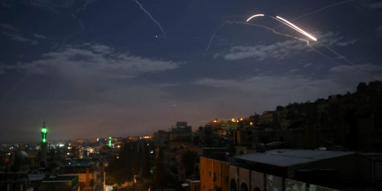 Israel intercepta cuatro misiles disparados desde Siria