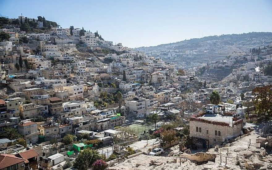 Vista del barrio de Jerusalén este de Silwan el 3 de diciembre de 2017. (Yonatan Sindel / Flash90)