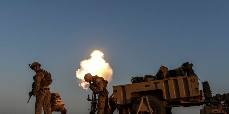 Fuertes choques mientras fuerzas respaldadas por EE.UU lideran esfuerzo “definitivo” contra el Estado Islámico