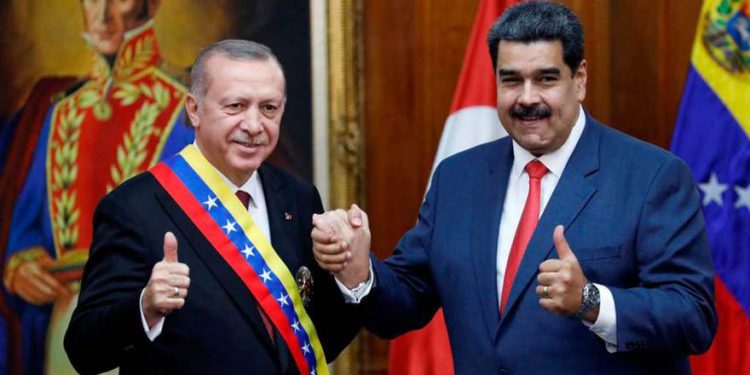 Turquía dice que los países que apoyan a Guaidó “alimentan la crisis en Venezuela”