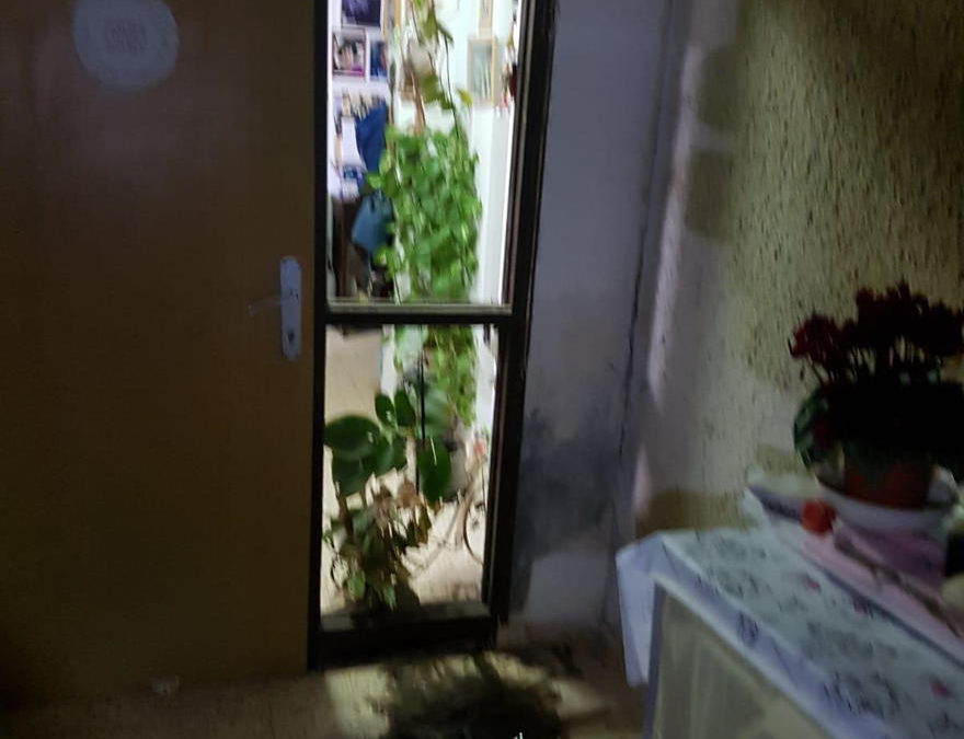 Hogar en el Consejo Regional de Eshkol dañado por un dispositivo explosivo desde Gaza el 27 de febrero de 2019. (Consejo Regional de Eshkol)