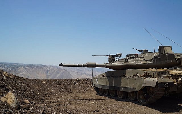 Un tanque de las FDI desplegado en los Altos del Golán, cerca de la frontera con Siria, el 1 de julio de 2018. (Fuerzas de Defensa de Israel)