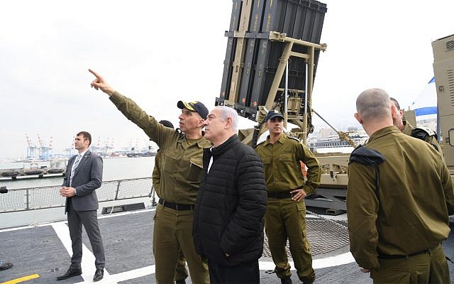 Visitas del primer ministro Benjamin Netanyahu y base naval de las FDI en Haifa, 12 de febrero de 2019. (Haim Tzach / PMO)