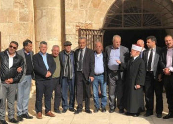 Líderes árabe-israelíes en el sitio de la Puerta de la Misericordia en el Monte del Templo en Jerusalén, el lunes |  Foto: Balad - portavoz de Ra'am