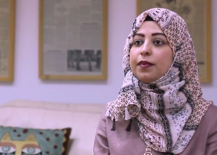 Reportera Hajar Harb (captura de pantalla de YouTube)