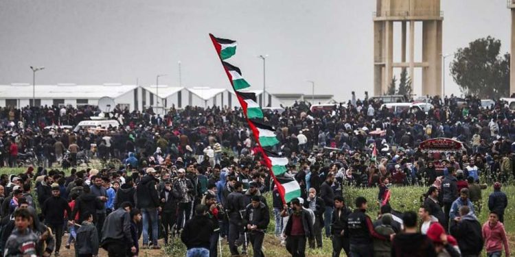 20.000 árabes de Gaza se están concentrando en la frontera con Israel
