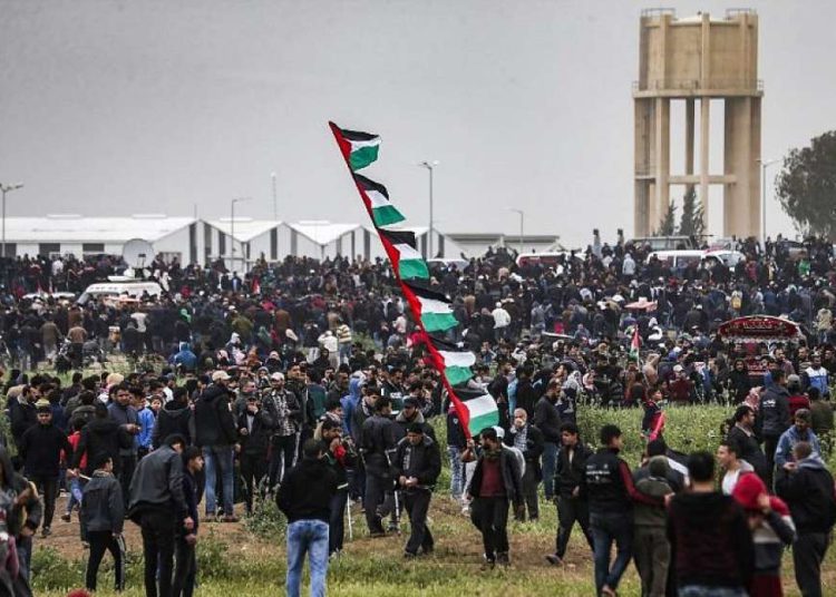 20.000 árabes de Gaza se están concentrando en la frontera con Israel