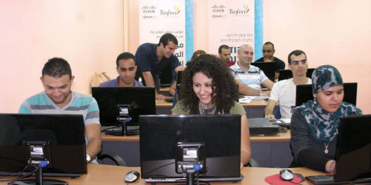 Jóvenes graduados entrenan en el centro Nazareth de Tsofen (Cortesía de Tsofen)