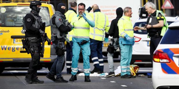 Tiroteo en tranvía de Holanda deja al menos un muerto y varios heridos, motivo terrorista no descartado