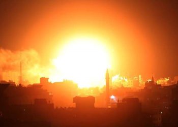 Aviones de guerra israelíes bombardean bases de Hamas en Gaza