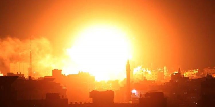 Aviones de guerra israelíes bombardean bases de Hamas en Gaza