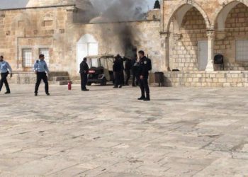 Islamistas atacan a policía de Israel en el Monte del Templo